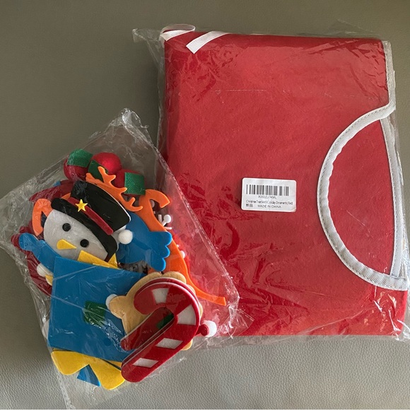 Christmas Tree Skirt 35 inch Red With Ornaments decor - Picture 6 of 6